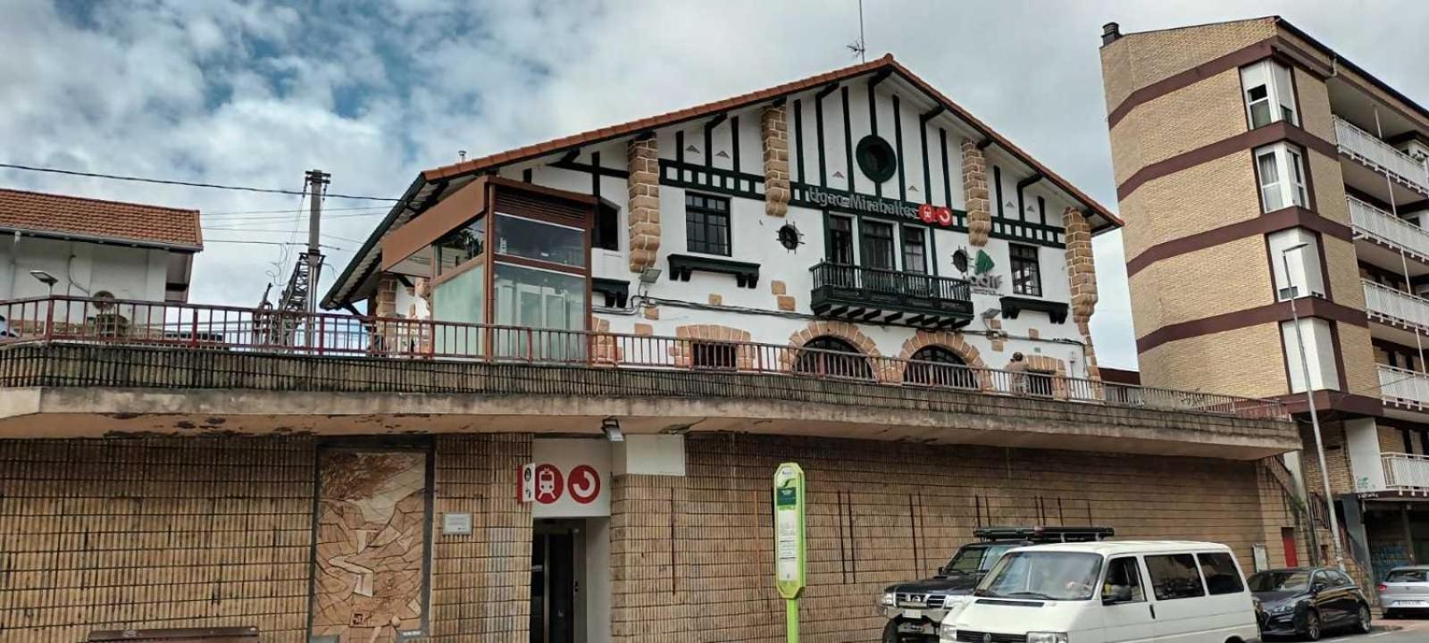 דירות Ugao-Miraballes Piso Rio Nervion 15 Minutos Bilbao מראה חיצוני תמונה
